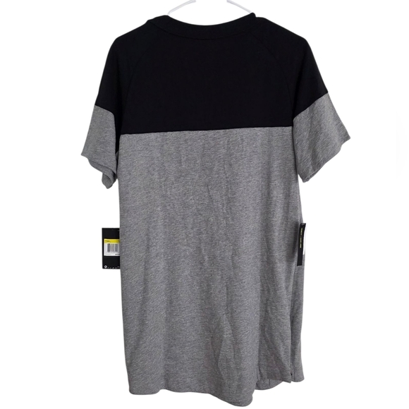 Nike Women's Gray and Black Graphic Tee - Picture 3 of 3